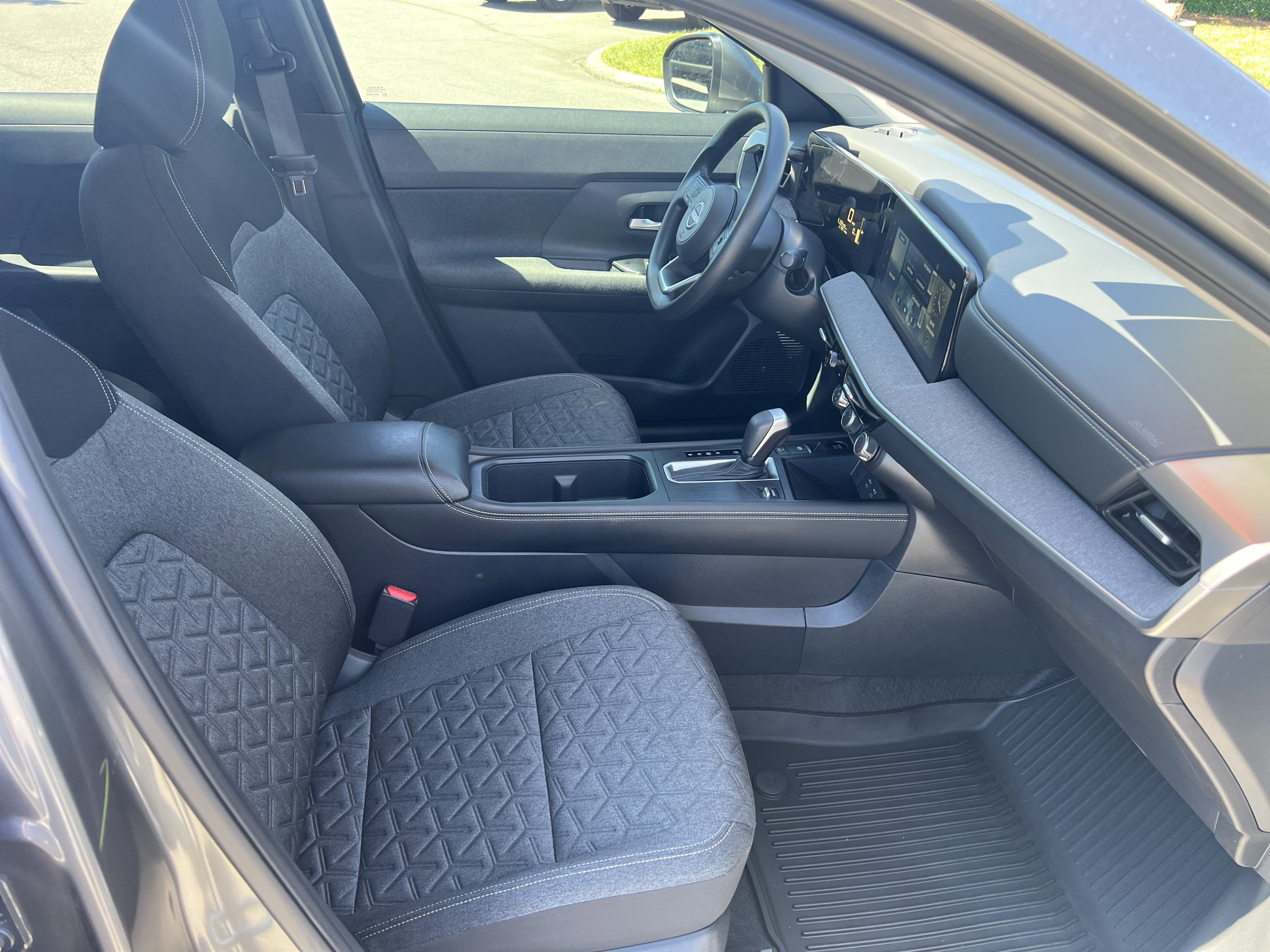 Used 2025 Gun Metallic Nissan SV image 17