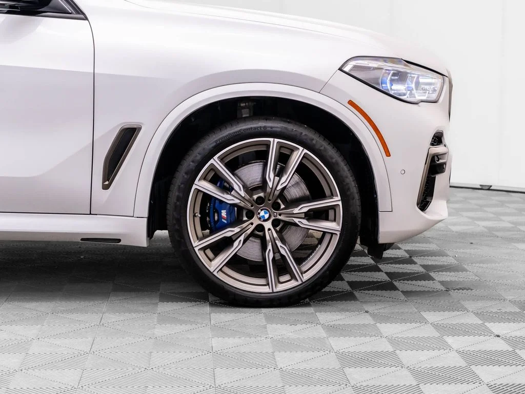 Used 2023 White BMW M50i image 40