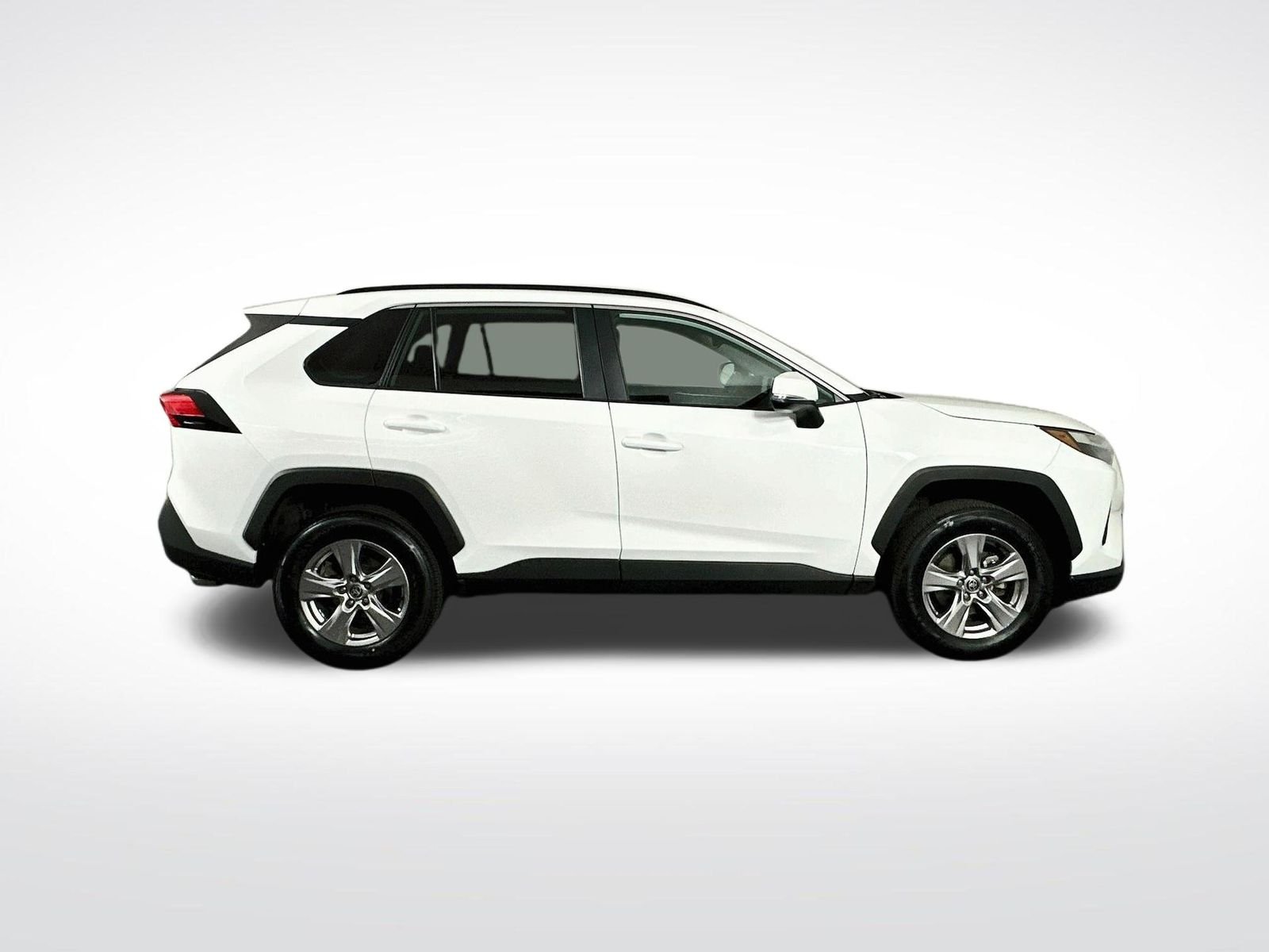 Used 2023 Ice Toyota XLE image 9