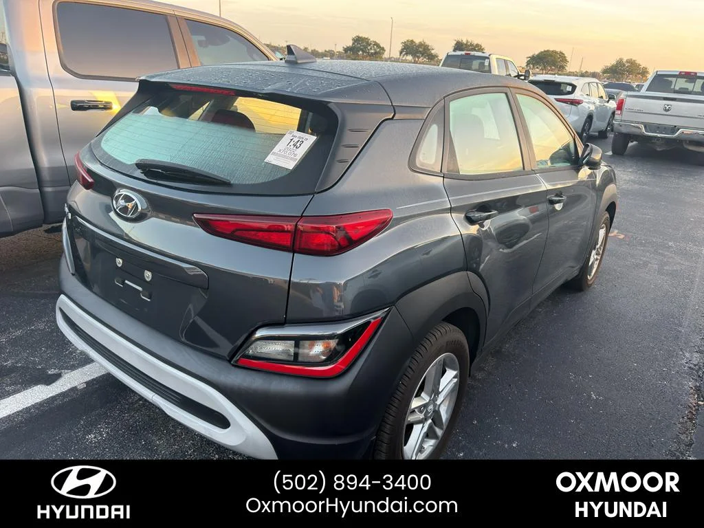 Used 2022 Thunder Gray Hyundai SE image 3
