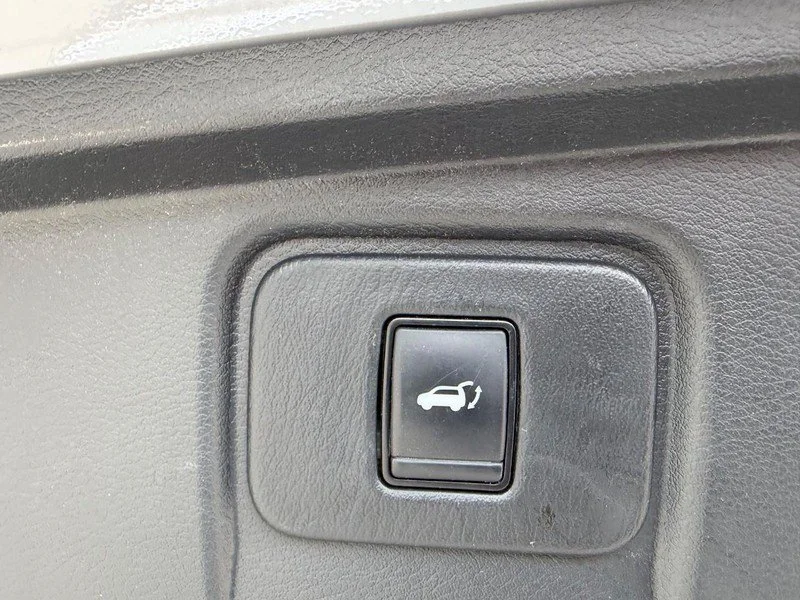 Used 2023 Gray Nissan Platinum image 6
