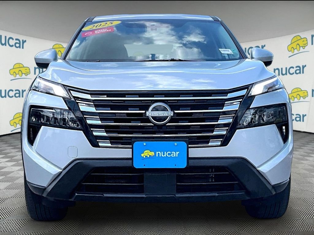 Used 2025 Silver Nissan SV image 2