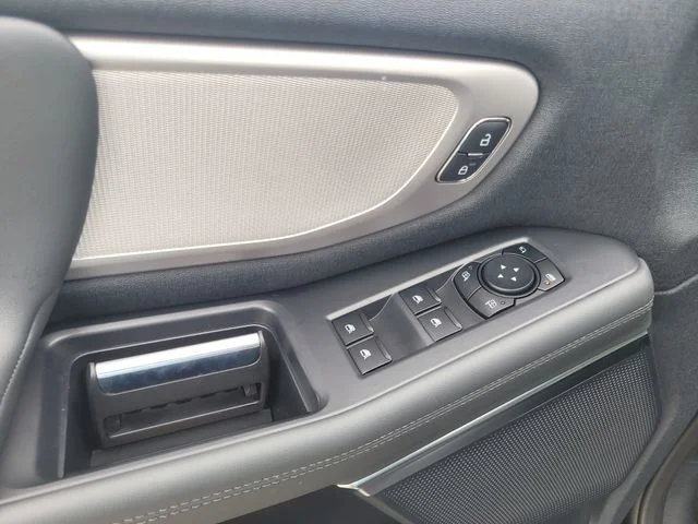 New 2027 Gray Metallic Ford Active image 21