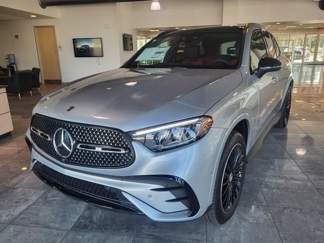 New 2026 Cirrus Silver Metallic Mercedes-Benz GLC 300 image 38