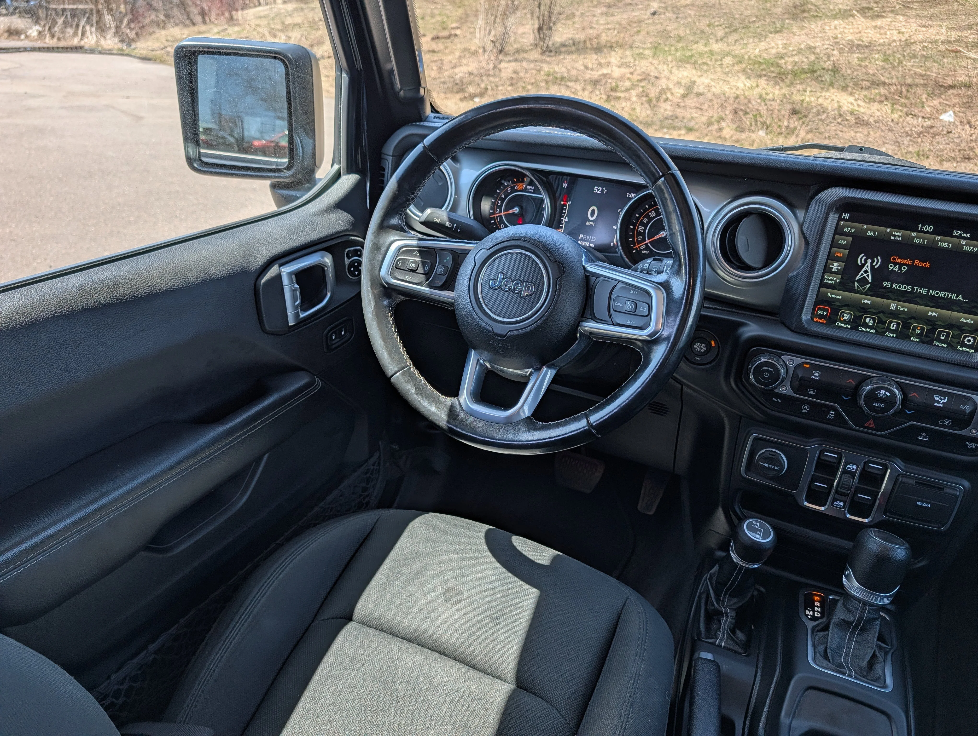 Used 2021 Black Clearcoat Jeep Unlimited Sahara image 9