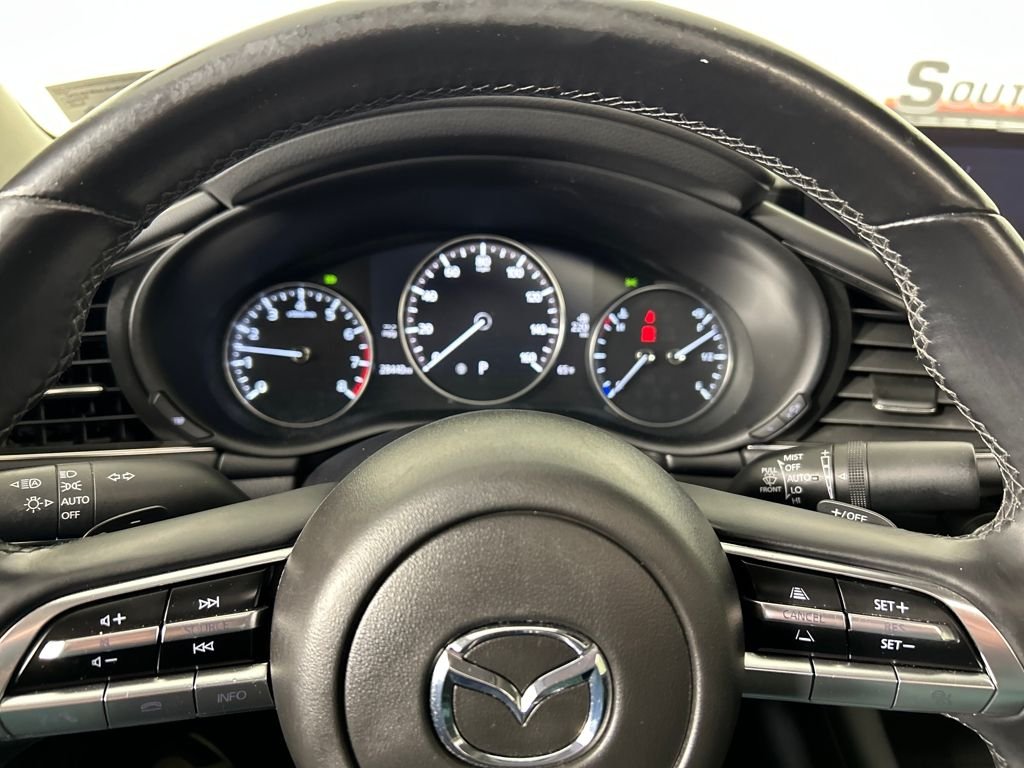 Used 2022 White Mazda Premium image 13