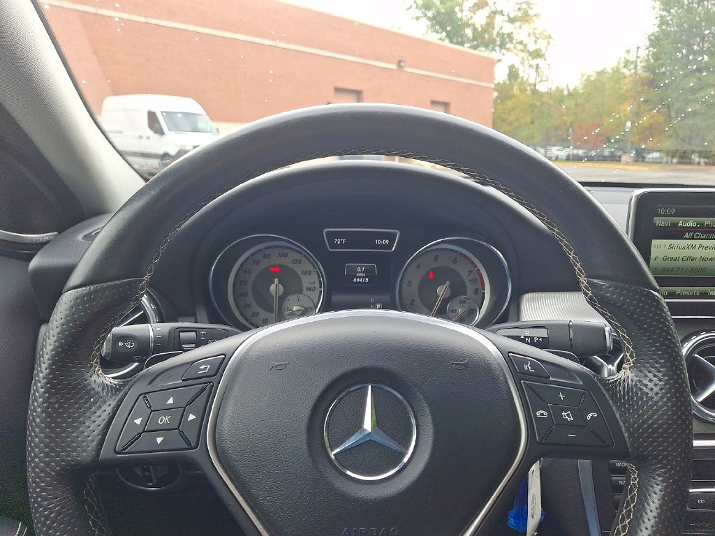 Used 2015  Mercedes-Benz GLA 250 image 20