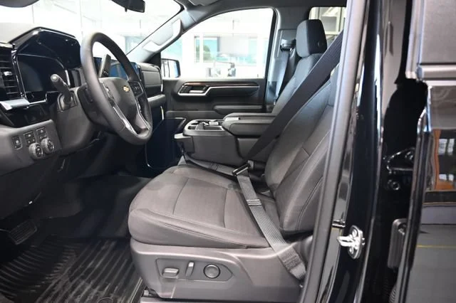 2026 Chevrolet Silverado 1500 LT - Photo 10