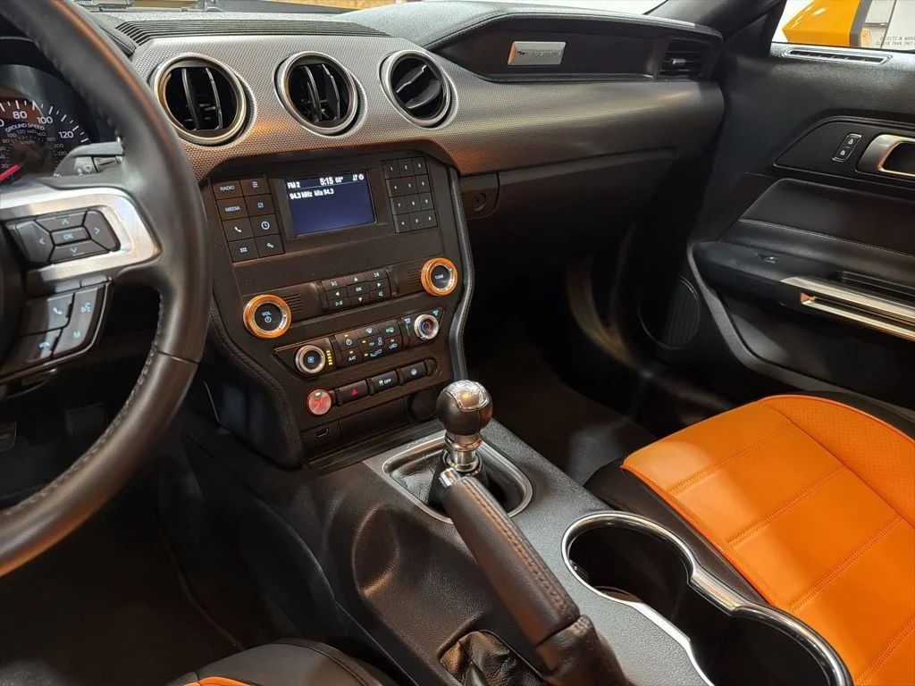 Used 2022 Orange Ford GT image 21