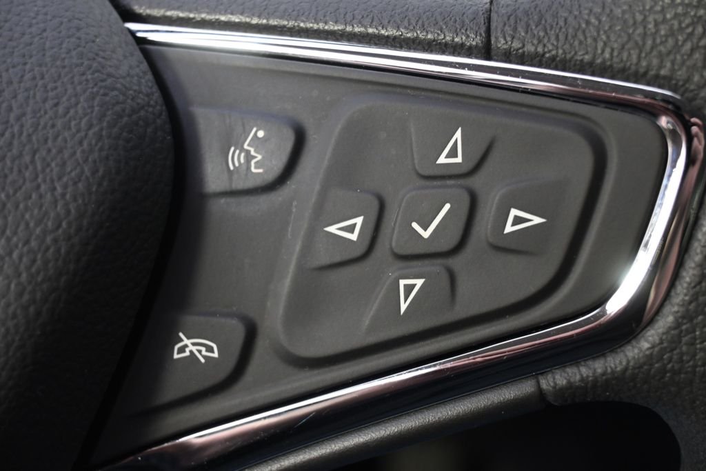 Used 2017 Silver Ice Metallic Chevrolet LT image 35