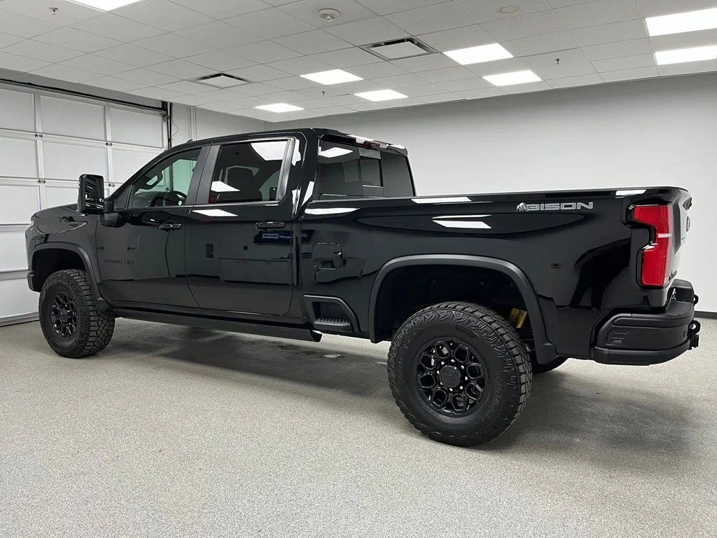 Used 2025 Black Chevrolet ZR2 image 7
