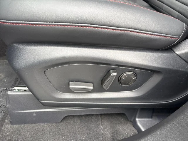 New 2026 Agate Black Metallic Ford ST-Line image 40