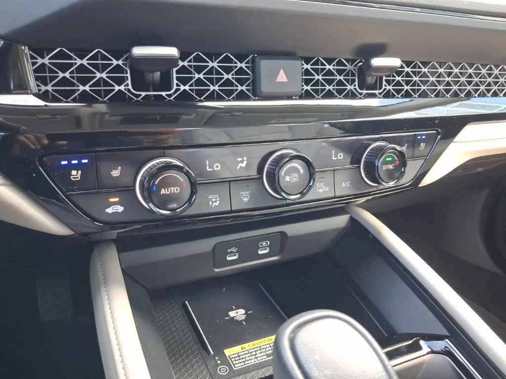 Used 2024  Honda Touring image 28