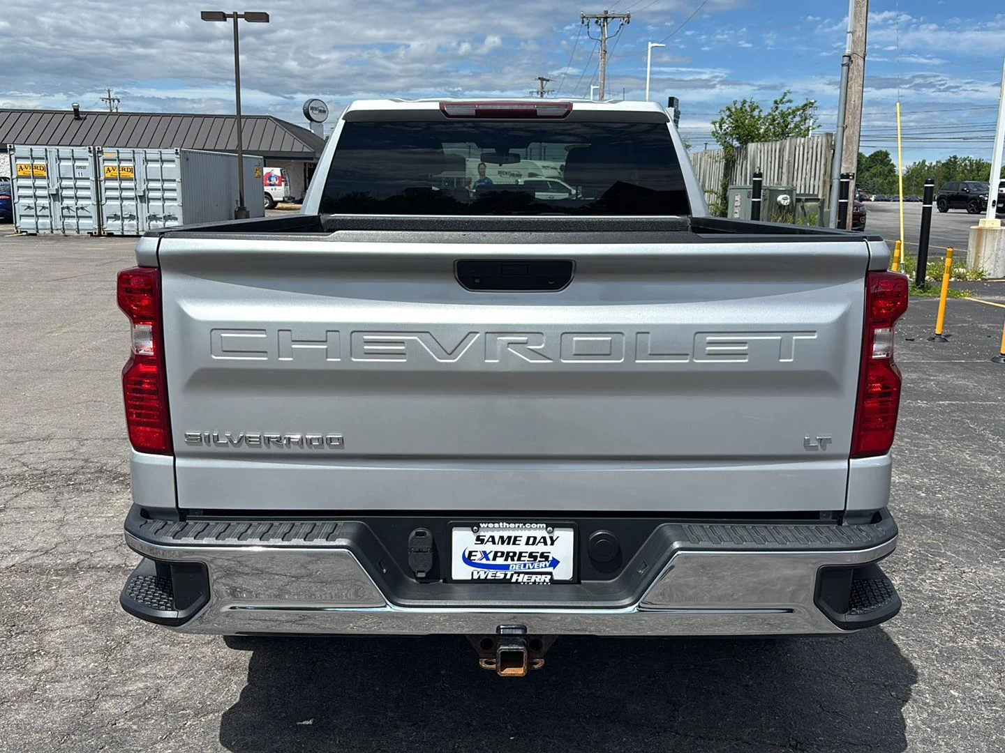 Used 2019 SILVER ICE METALLIC Chevrolet LT image 6