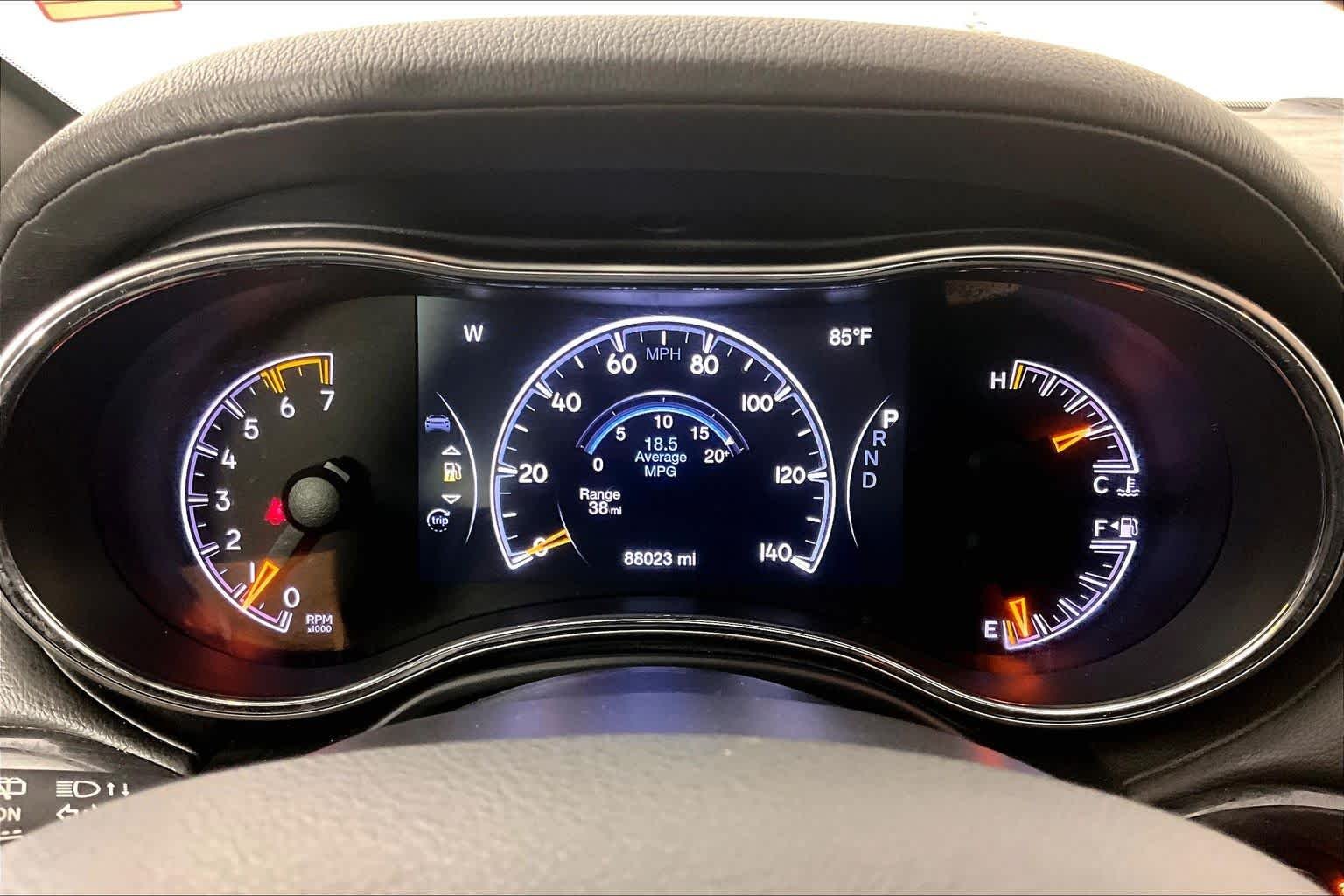 Used 2020 Granite Crystal Metallic Clearcoat Jeep Overland image 25