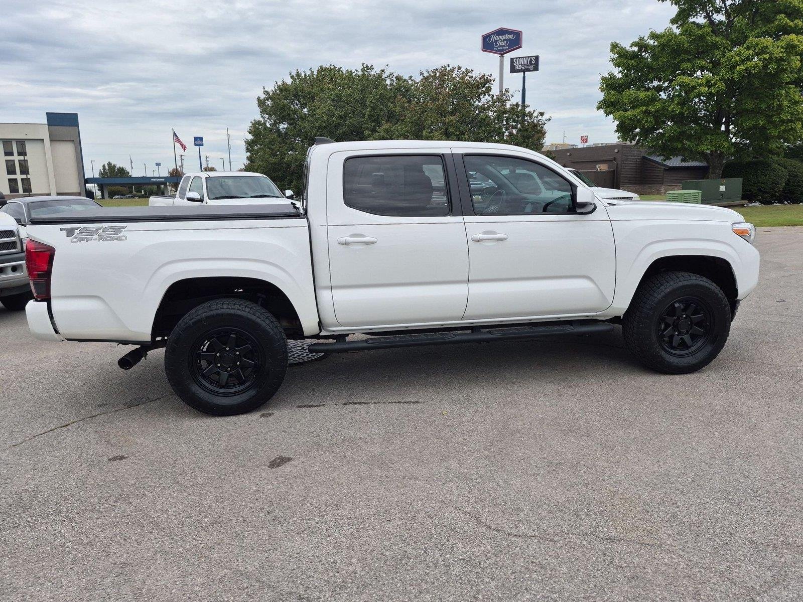 Used 2023 Ice Cap Toyota SR image 6