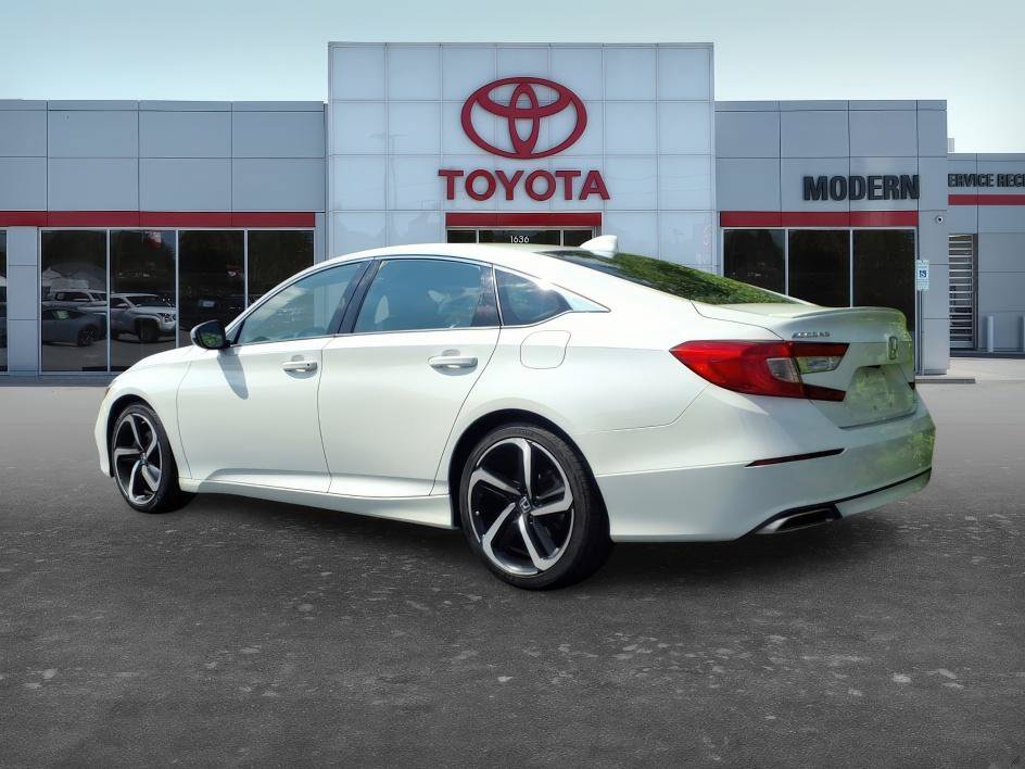 Used 2018 Platinum White Honda Sport 1.5T image 3