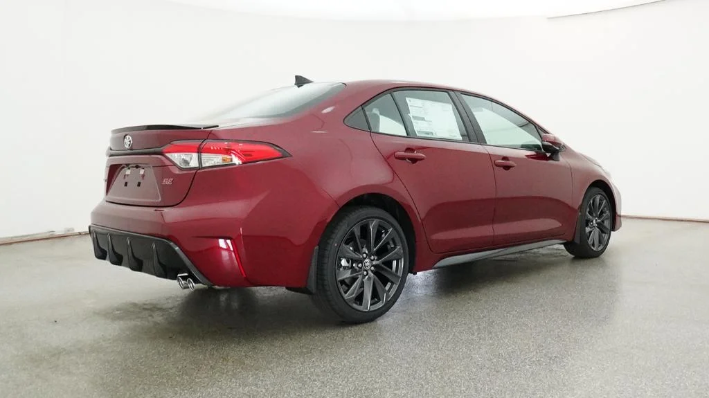 New 2026 Ruby Flare Pearl with Midnight Black Metallic roof Toyota SE image 14