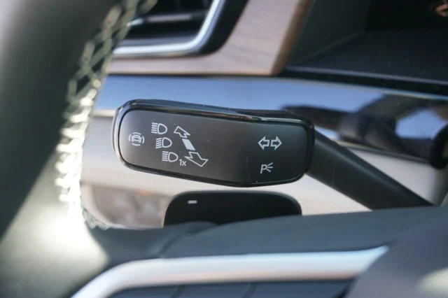New 2026 Deep Black Pearl Volkswagen 2.0T SE W/TECHNOLOGY image 28