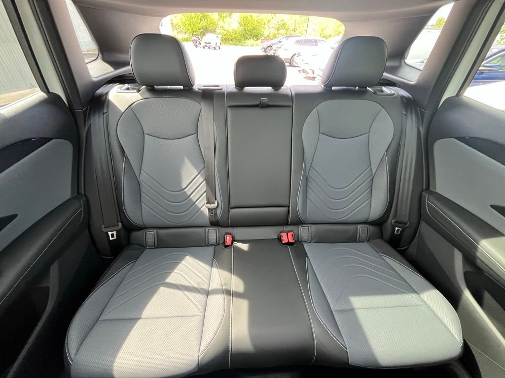New 2026 White/off-white Volkswagen 2.0T SE R-Line Black image 25