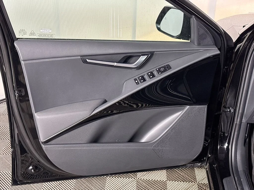 New 2026 Aurora Black Pearl Kia WIND image 10