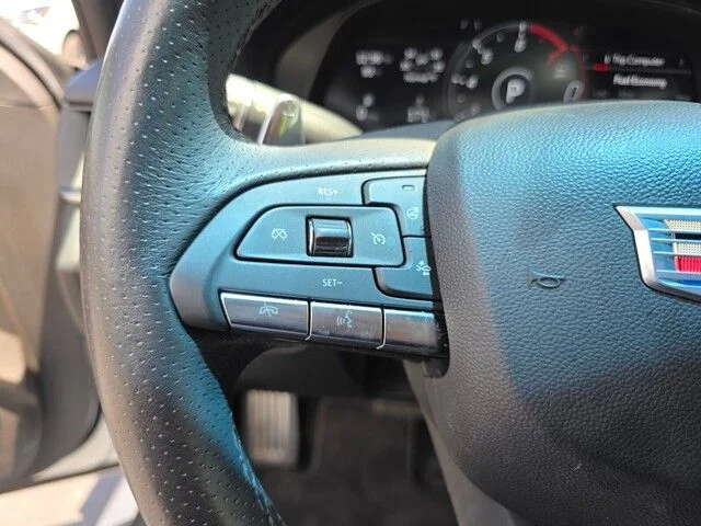 Used 2022 White Cadillac Sport image 26