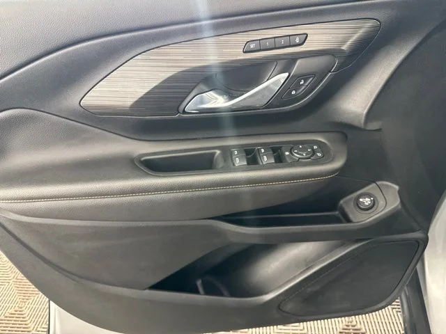 Used 2021 Silver GMC SLT image 18