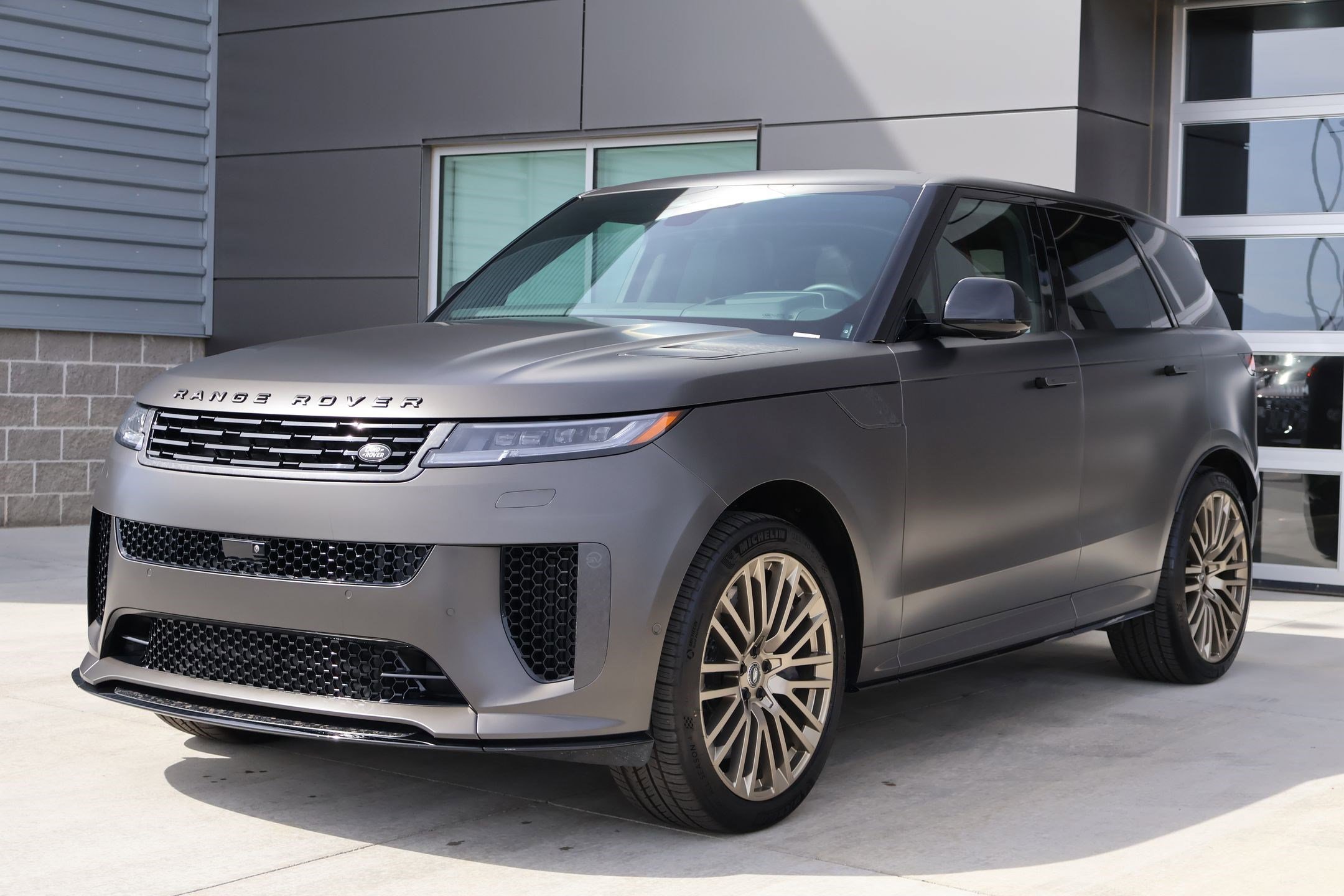 2025 Land Rover Range Rover Sport