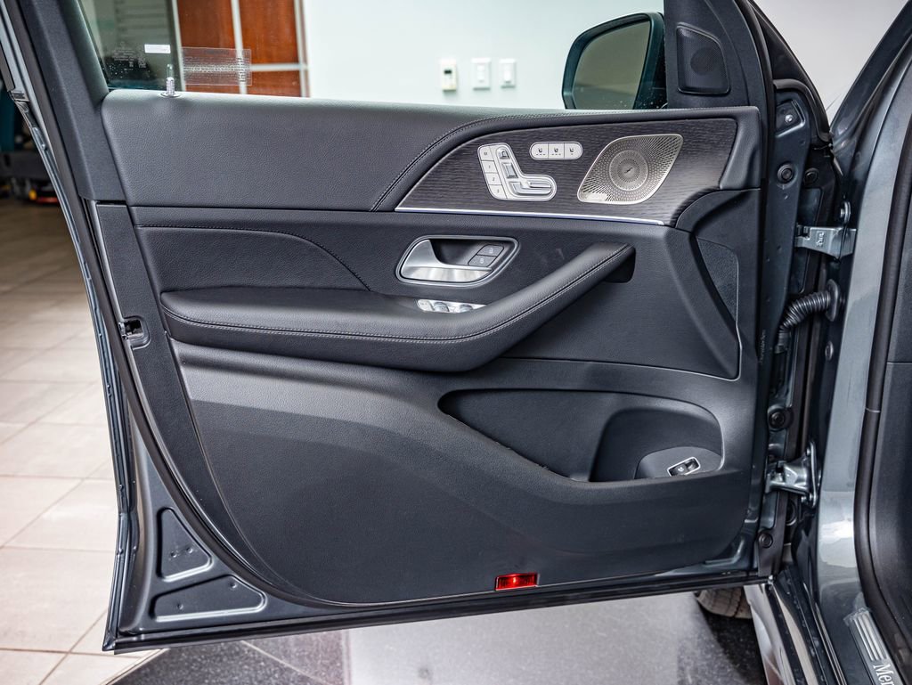 New 2026 Selenite Grey Metallic Mercedes-Benz GLE 350 image 19