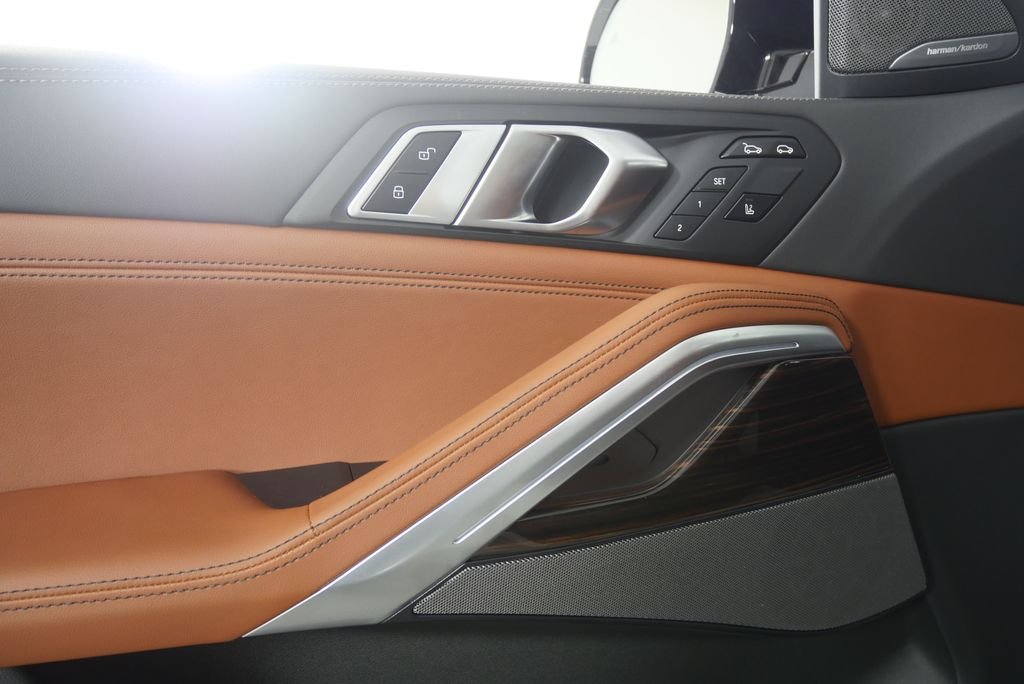 New 2027 Alpine White BMW xDrive40i image 8