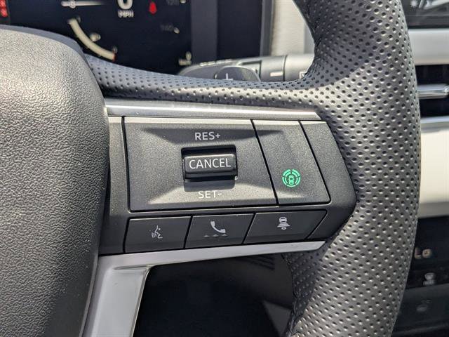 Used 2025 Black Diamond Mitsubishi SE image 25