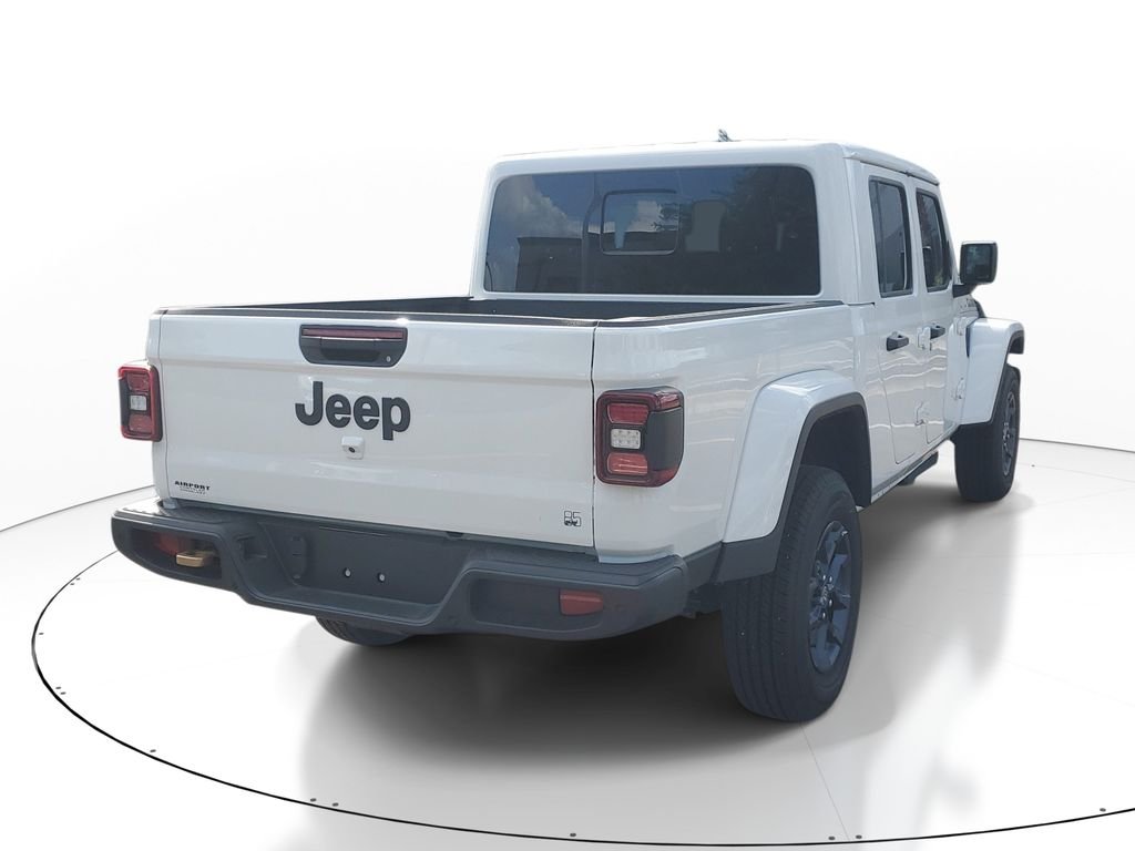 New 2026 Bright White Clear-Coat Exterior Paint Jeep 85th Anniversary Edition image 4