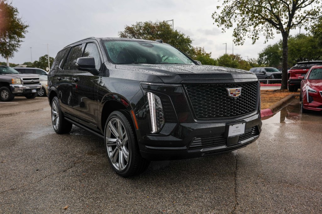 Certified Used 2025 Black Raven Cadillac Sport Platinum image 6