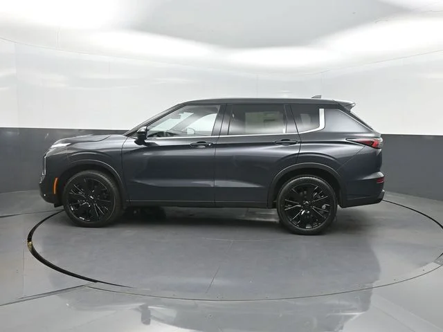 New 2026 Gray Mitsubishi LE image 3