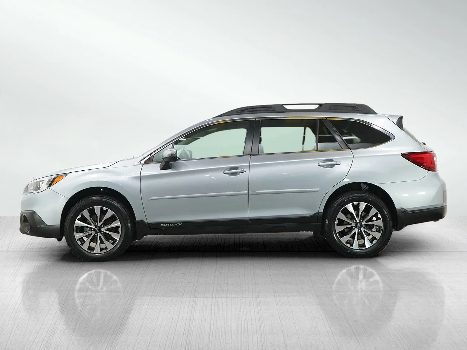 Used 2016 Subaru Outback Limited with VIN 4S4BSENC3G3357924 for sale in Burnsville, Minnesota