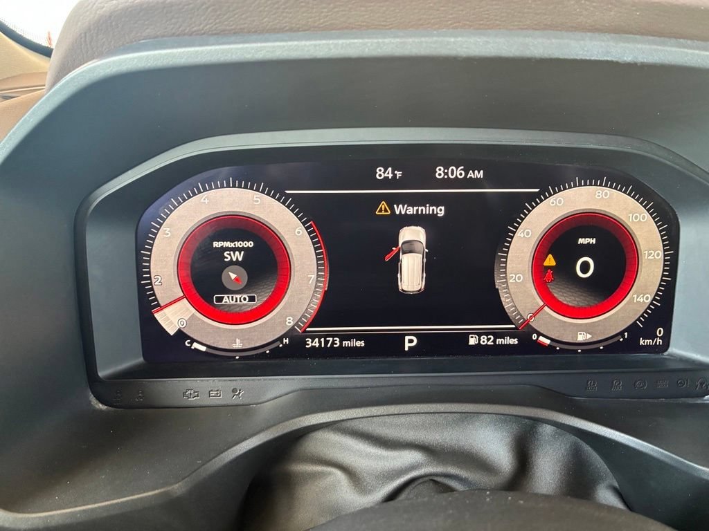 Used 2021 Gray Nissan Platinum image 25