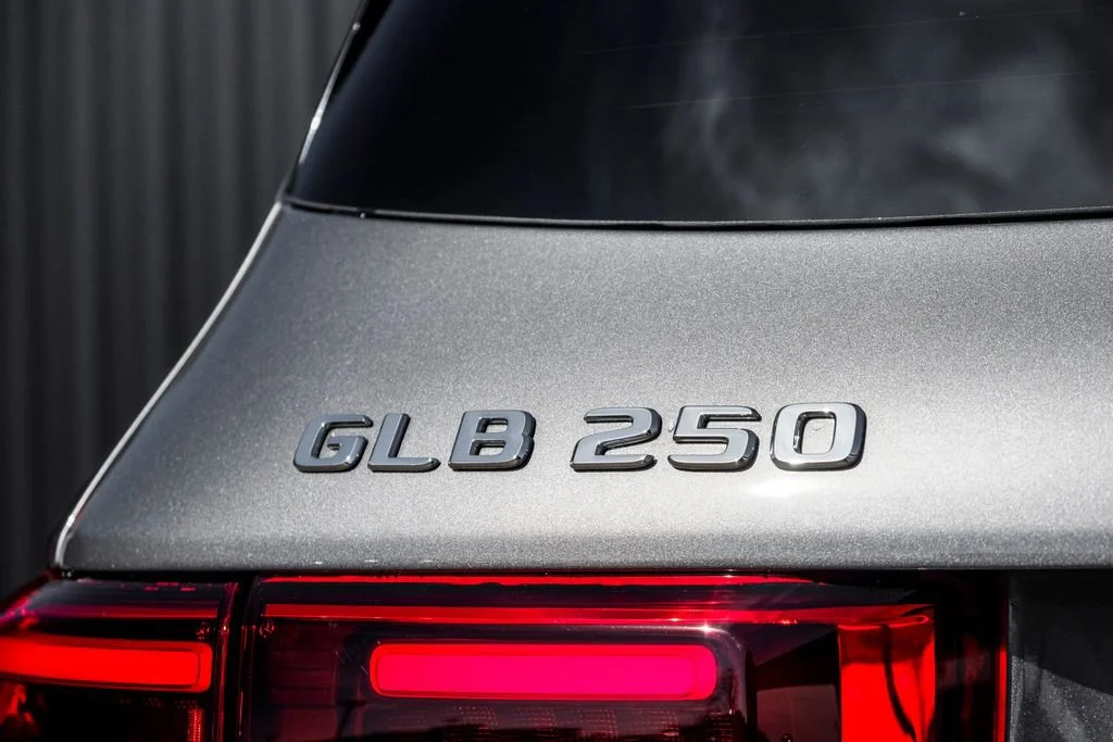 New 2026 Mountain Grey Metallic Mercedes-Benz GLB 250 image 44