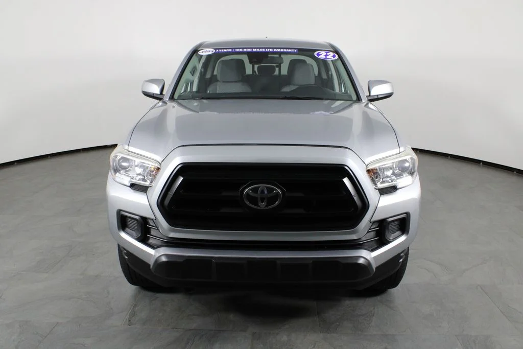 Used 2022 Silver Toyota SR image 13