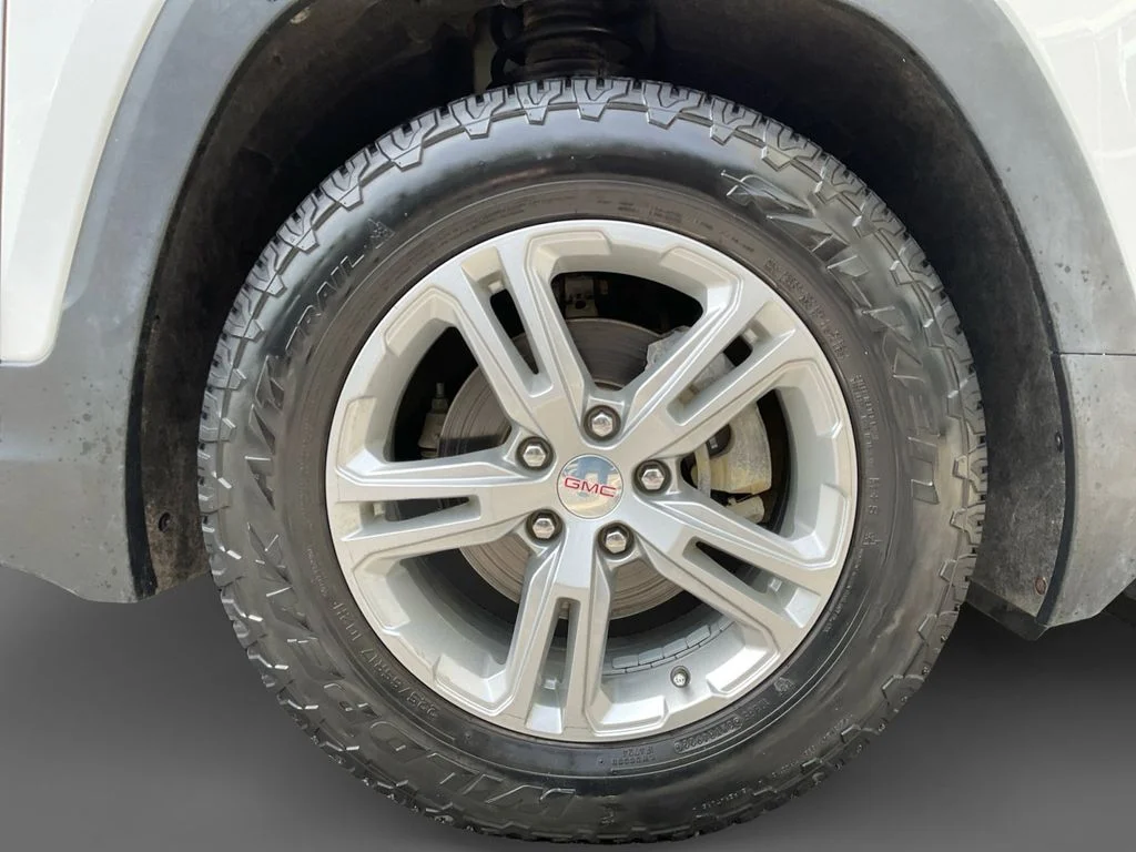 Used 2023 White GMC SLE image 16