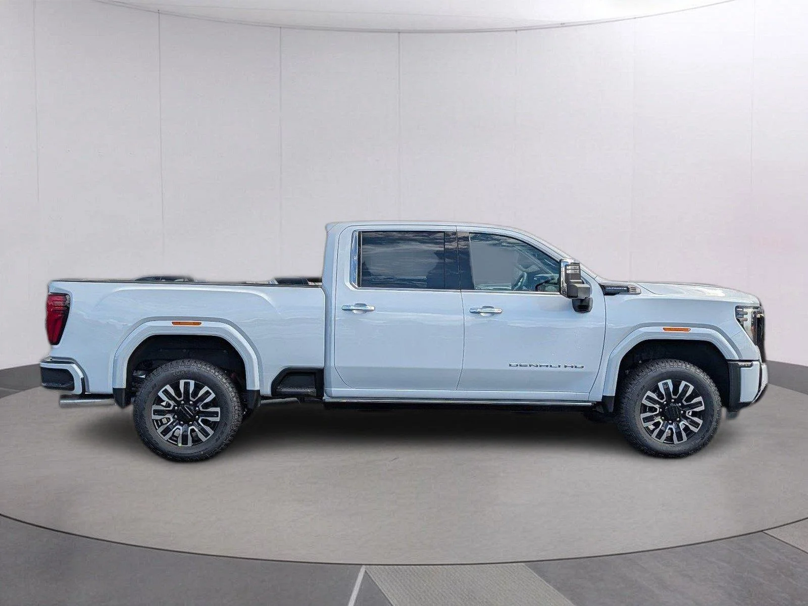 New 2026 Glacier White Tricoat GMC Denali Ultimate image 5