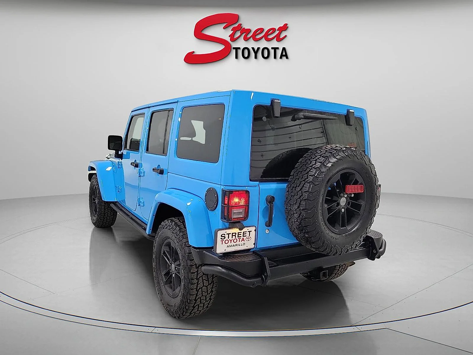 Used 2017 Chief Clearcoat Jeep Winter image 2