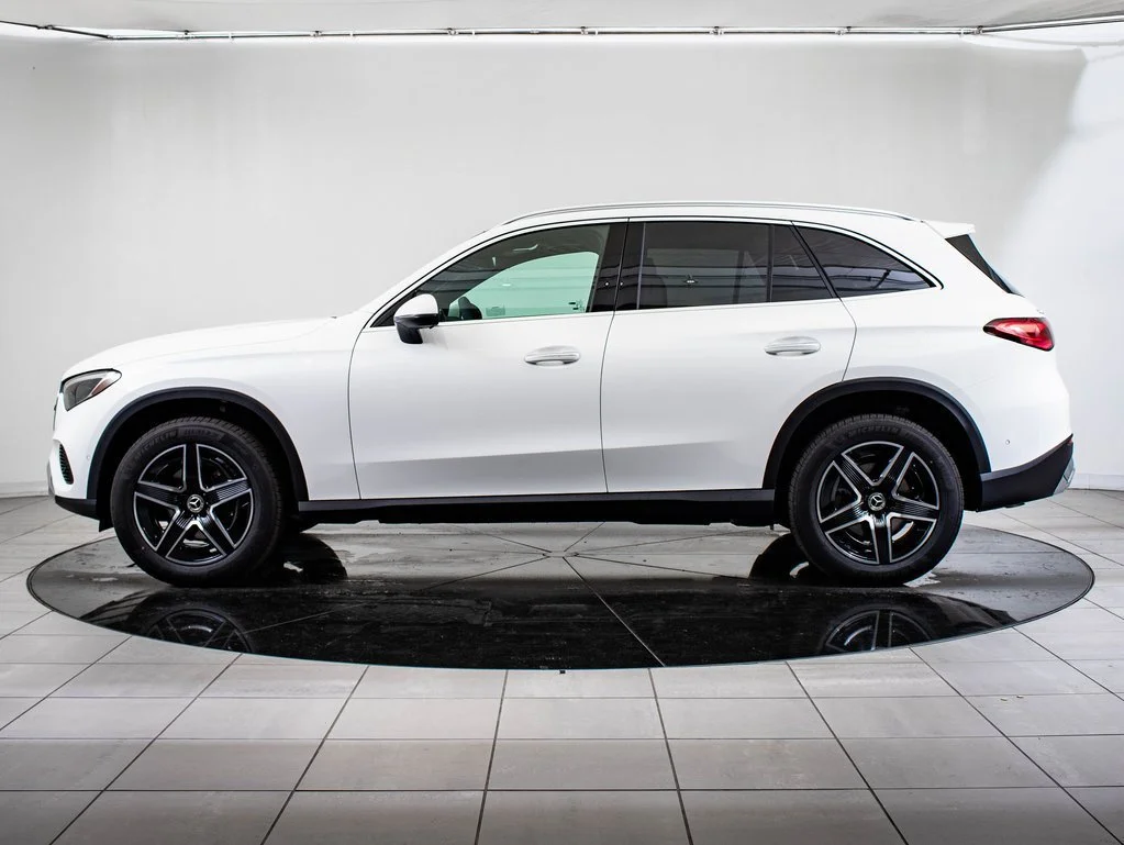 Used 2026 Polar White Mercedes-Benz GLC 300 image 12