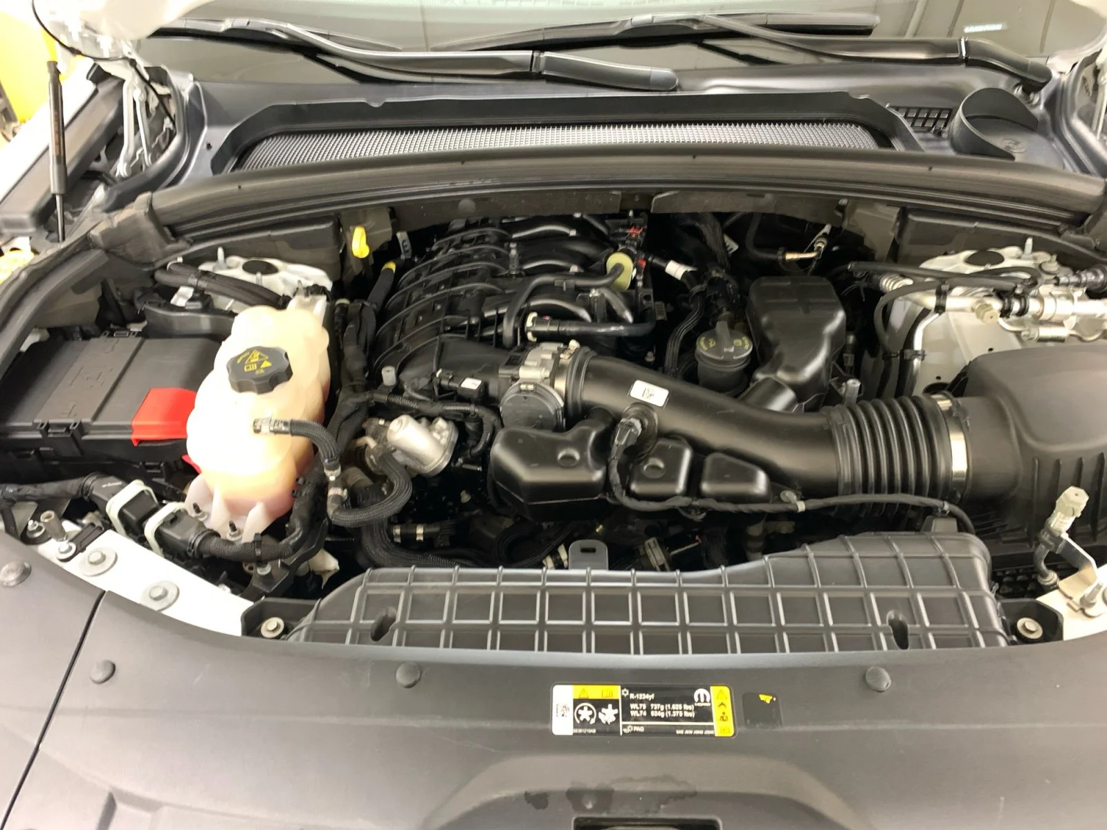 Used 2023 White Jeep Laredo image 20