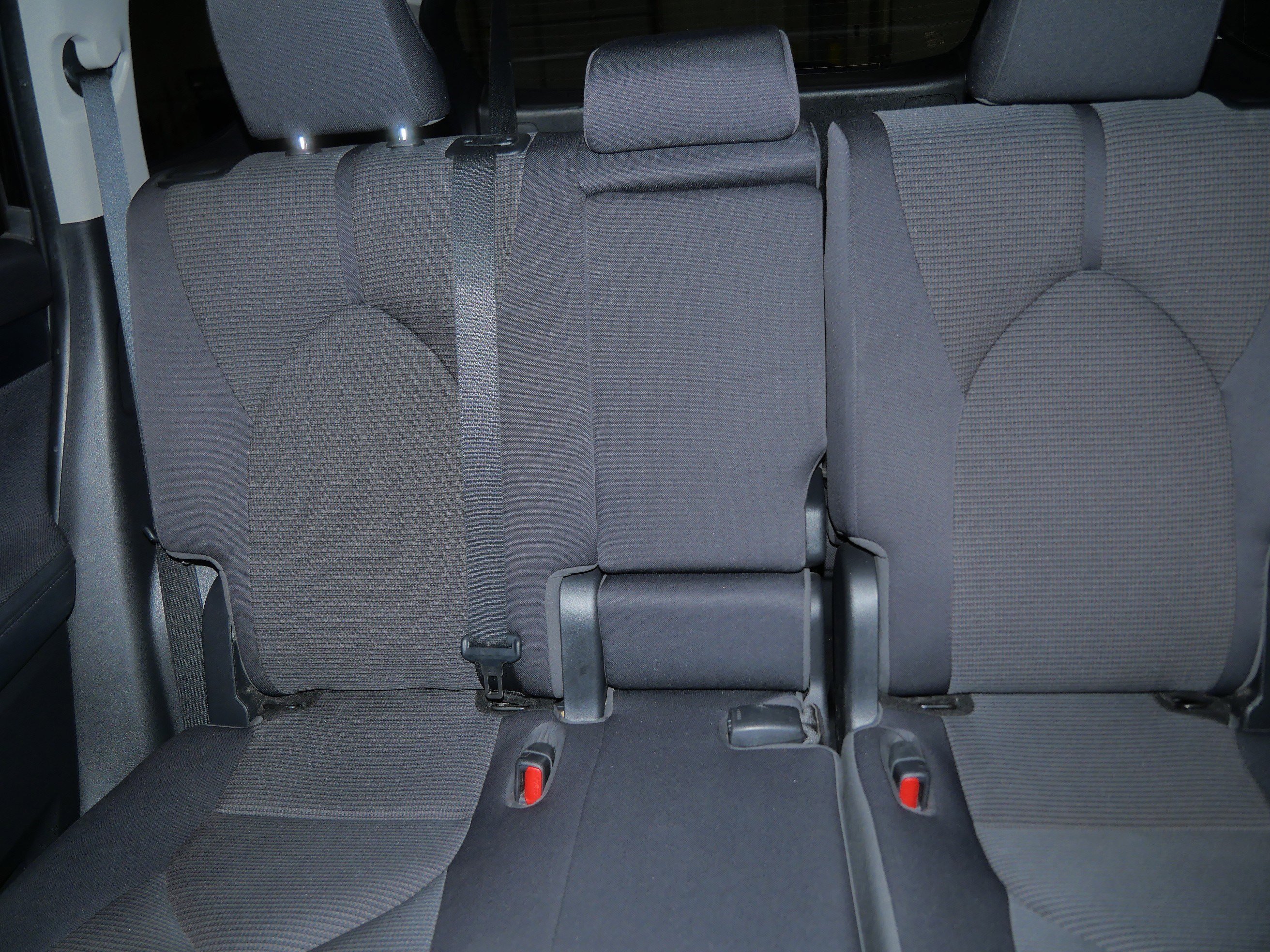 2023 Toyota Highlander LE - Photo 13