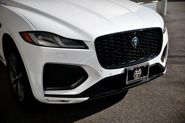 2026 Jaguar F-Pace R-Dynamic S - Photo 7