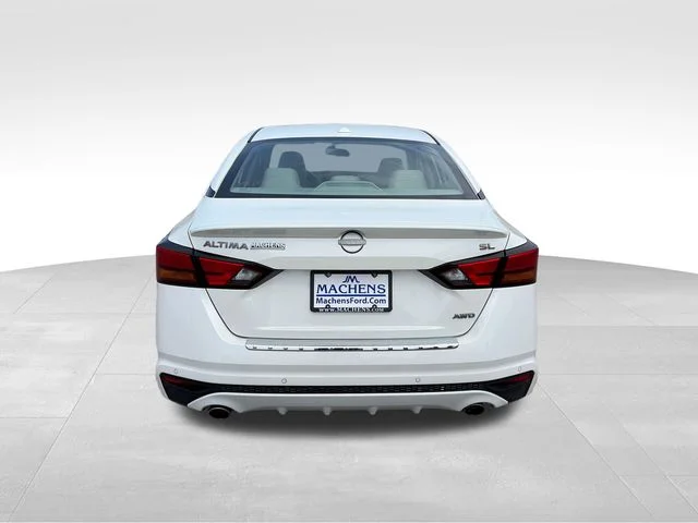 Used 2023 White Nissan 2.5 SL image 5