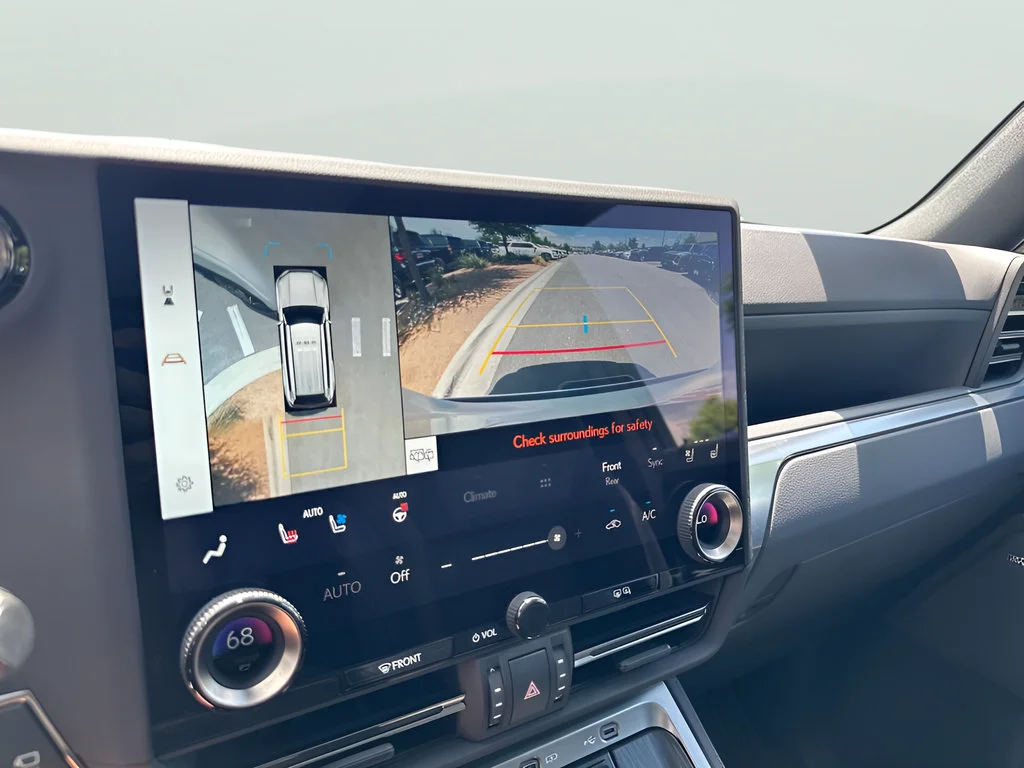 Used 2024  Lexus GX 550 Luxury image 33