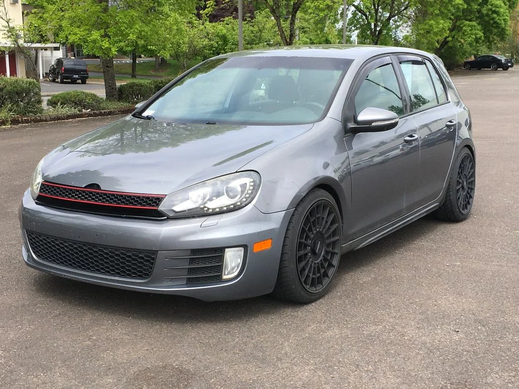 2012 Volkswagen Golf GTI 4-door Sunroof & Nav DSG's photo