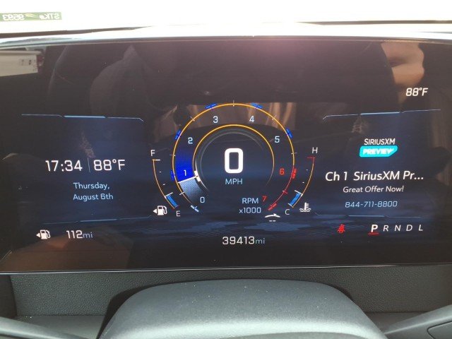 Used 2025 Summit White Chevrolet LT image 21