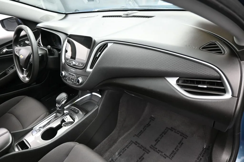 Used 2024 Lakeshore Blue Metallic Chevrolet LT image 38